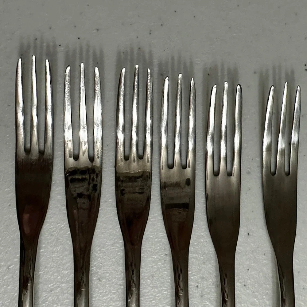 Norpro 18/10 Stainless Steel Cocktail Appetizer Forks Lot / Set of 6 Silver 7.5